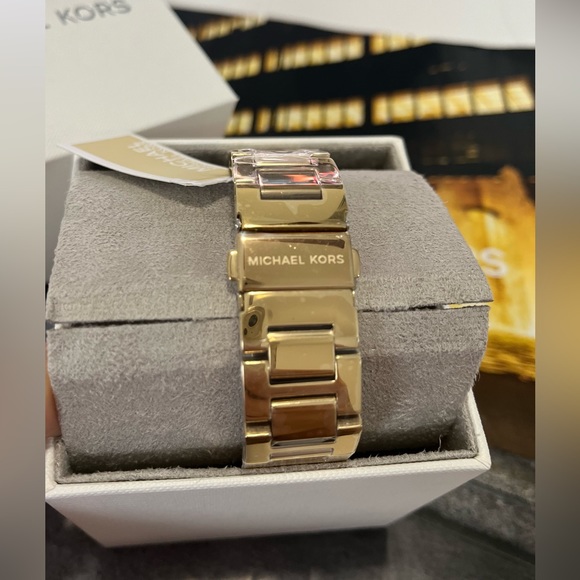 New Michael kors Oversized Camille Ombre Pave Gold-Tone Watch - Picture 7 of 7